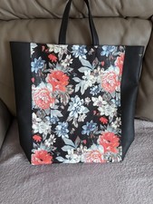 Céline Cabas Vertical Floral