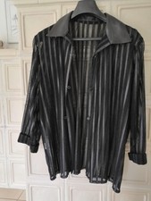 Schwarzes Lederoberteil und