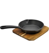 Gusspfännchen Ø14cm mit Holzbrett Akazie Gusseisen emailliert