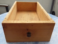 Alte Schublade aus Fichtenholz