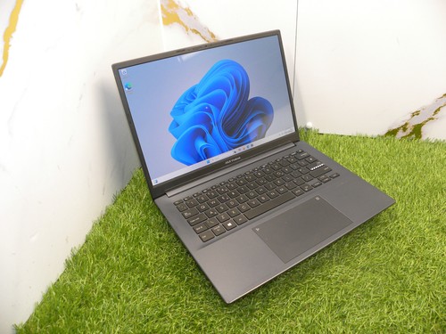 Asus vivobook oled 3k - 14",