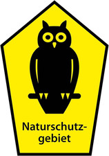 Schild "Naturschutzgebiet/Eule