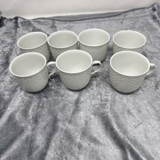 C186 7 Tassen Ludwigsburg Porzellan Schuppenmuster Schuppenrelief