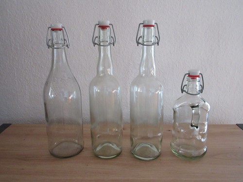 Leere flaschen glasflaschen - flaschen,