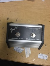 Fender - 2-Tasten Fußschalter - Kanal + Antrieb / mehr Antrieb - UNGETESTET. 