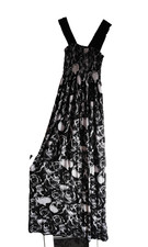 Bodenlanges Kleid mit Totenköpfen und Rosen Gr. M - nur 1x getragen