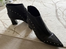 Echt Leder Stiefeletten schwarz mit Nieten ungetragen Gr 41 G K M