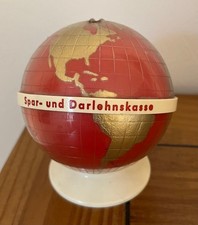 Alte Spardose Weltkugel, Globus, Spar- und Darlehnskasse mit Schlüssel