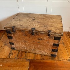 Vintage große Holz Aufbewahrungstruhe Truhe Deckenkiste Metallgriffe Antik Stil