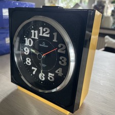 Fine Vintage Design Wecker