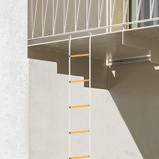 Feuerleiter mit 2 Karabiner