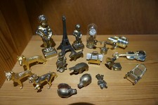 19 Stück Konvolut Setzkasten Miniaturen Figuren Messing