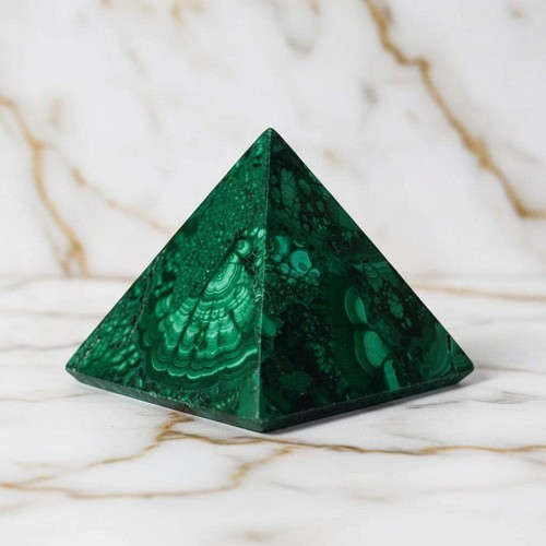 Malachit pyramide 5cm - malachit,