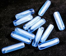 PERLANDO: 10 BÖHMISCHE GLASPERLEN STÄBCHEN BLAU AUS NEU GABLONZ 24 MM (129/6)