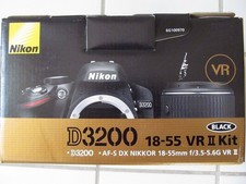 Nikon D3200 mit Nikkor 18-55mm, set
