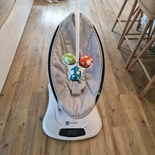 4moms mamaRoo4 automatische Babywippe mit Musik - Grau