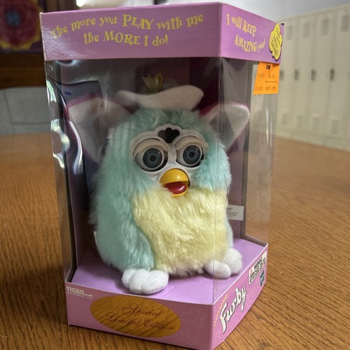 Vintage 2000 furby - vintage,
