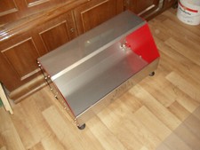 Kaminholzkorb Edelstahl, Kaminholzschale Metall, Feuerholzkorb modern, Holzwiege