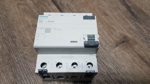 Siemens 5sv33446 40a polig - siemens, 4-polig