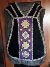 Sehr altes  liturgisches Messgewand / Kasel  von 1868? Samt & Stickereien