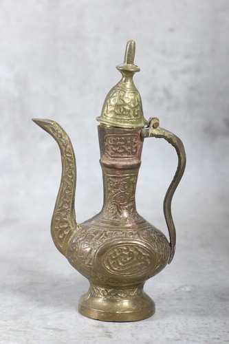 Alte kanne vase mit - x,