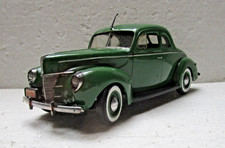 Gebautes Platikmodell 1940 Ford Coupe ? im Maßstab 1/24- 1/25