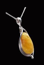 Traumhaft schöner Bernsteinanhänger, Butterscotch, mit Kette, 925 Silber Stempel