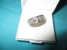 Damen Ring Echtgold 585 Gelbgold mit 20 kleinen Diamanten sehr schön gearbeitet