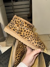 Nagelneue UGG In seltener