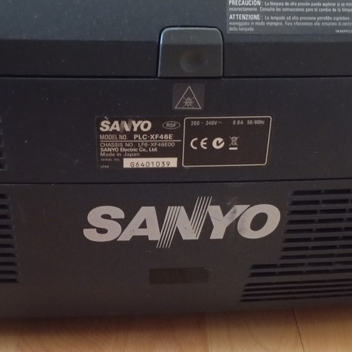 Sanyo plc xf46e lcd beamer - plc-xf46e,