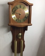 Wand. Uhr mit Gewichte und  Pendel dugena