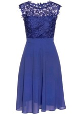 Abendkleid mit zarter Spitze