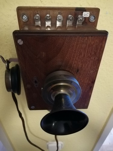 Wandtelefon holz top - wandtelefon, f.,