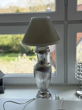 Versilberte Lampe In Hoher