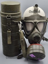 FRÜHE BUNDESWEHR - SCHUTZMASKE MIT SCHUTZMASEKNBEHÄLTER - GASMASKE AUER  UM 1963