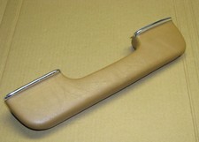 Mercedes W123 Limousine Kombi Armlehne vorne / hinten links dattel