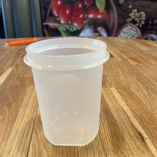 Tupperware 1606