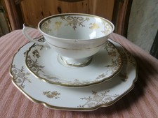 Porzellan Sammeltasse mit Goldkante v. Hutschenreuther und Heinrich, Bavaria