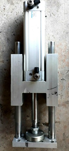 Pneumatischer linearschlitten - pneumatischer,