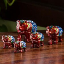 Fünf Tuskers IN Brauner