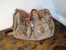 George Gina & Lucy Tasche