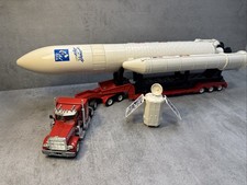 Siku 4212 Peterbilt Raketentransporter Ariane mit Satellit | Vollständig |