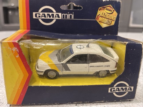 White metal opel kadett - 1/43, /