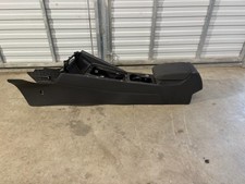 VW Golf VIII Kombi 2.0 TDI Armlehne Mitteltunnel ORIGINAL