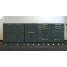 Görtz 4 1/2er Behandlungszeile grün Stahlmöbel