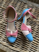 Riemchen-Pumps bunt hellblau
