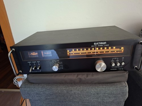 Electown stereo tuner - am/fm,