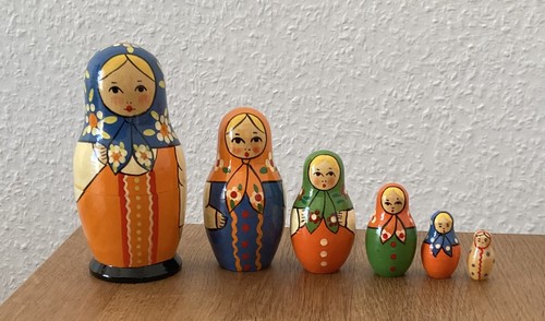 Matroschka!Matrjoschka!Babusch