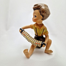 Junge Figur Akkordeon Keramik