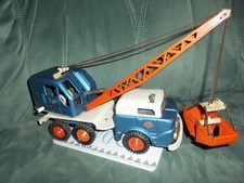 gama blechspielzeug bagger  blau/rot